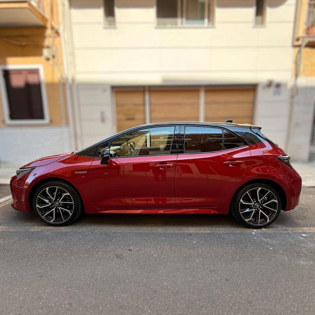 Toyota Corolla 2.0 Hybrid Lounge