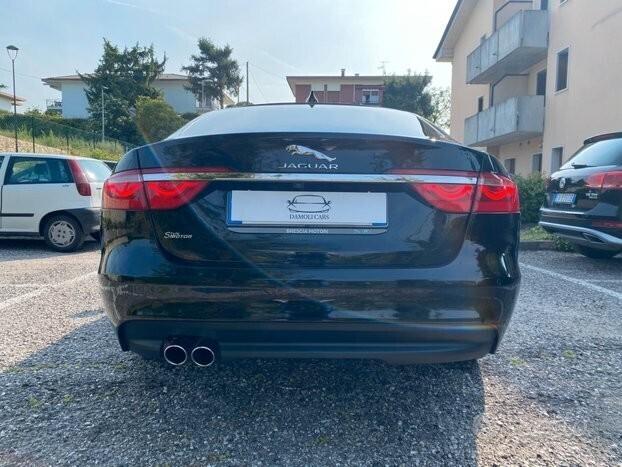 Jaguar XF 2.0 D 180 CV aut. Pure Business