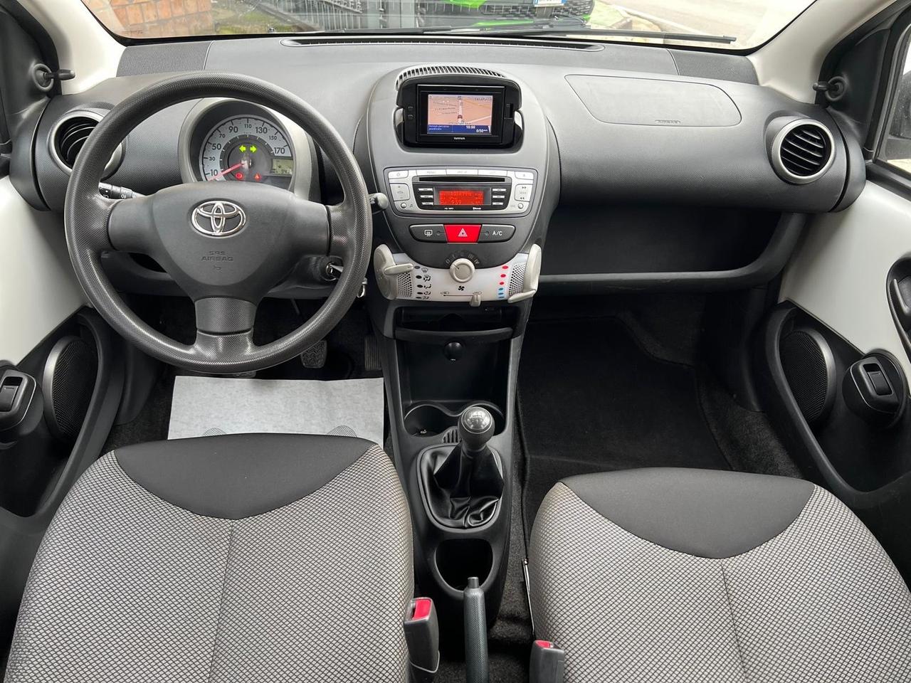 Toyota Aygo Aygo 5p 1.0 Active connect Clima/Navi/Bluetooth