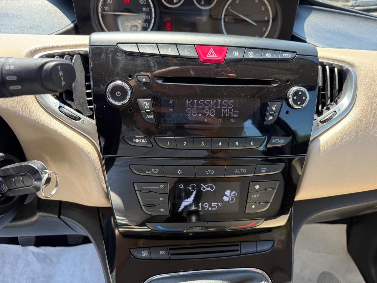 Lancia Ypsilon 0.9 BENZINA -GPL 85 CV Platinum