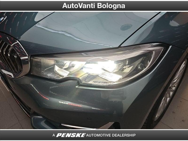 BMW Serie 3 320d Touring mhev 48V xdrive Luxury auto