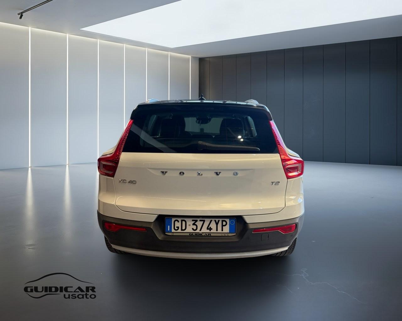 VOLVO XC40 - XC40 1.5 t2 Momentum Pro auto my21