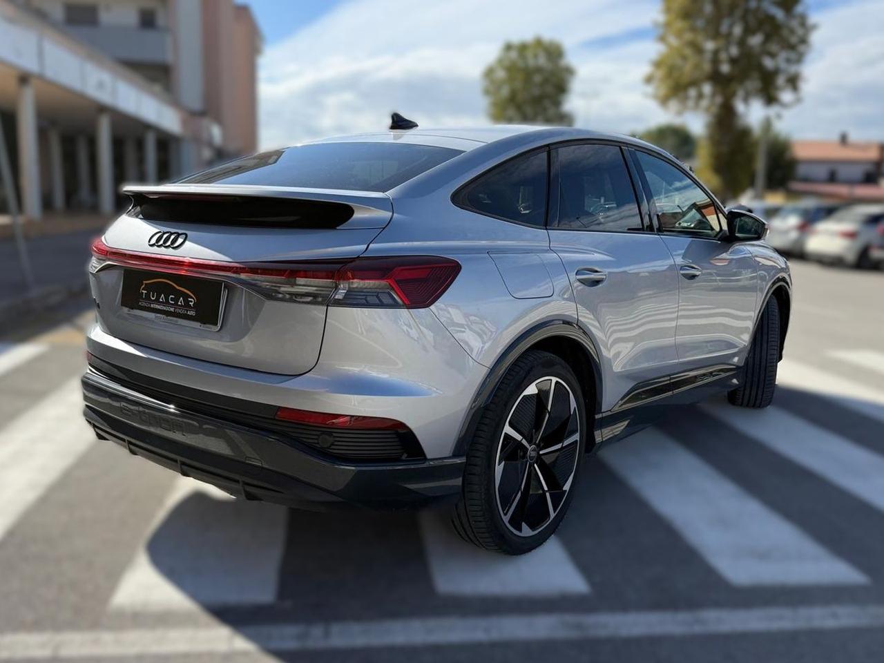 Audi Q4 e-tron S Line Edition #50367