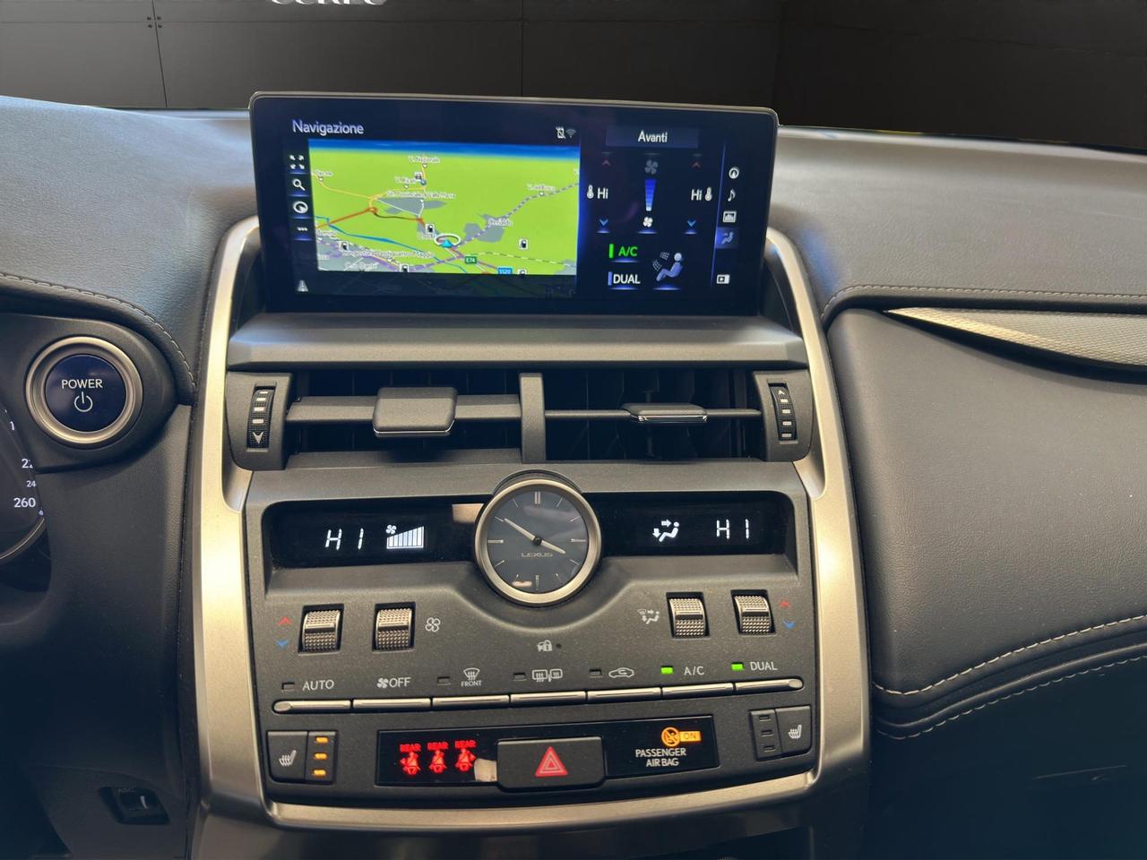 Lexus NX 300h 2.5 F Sport 4wd cvt