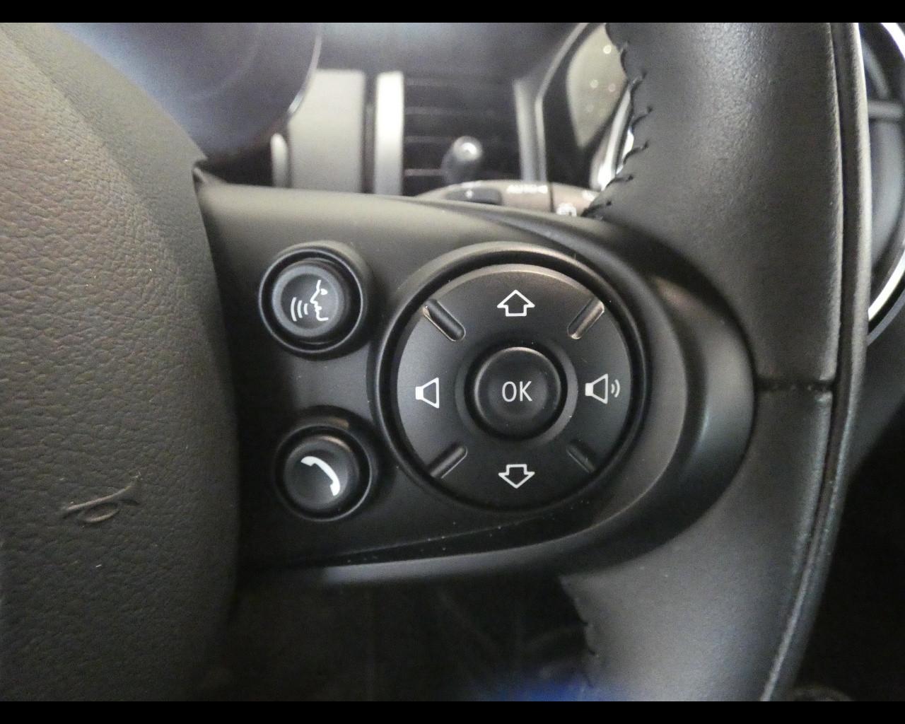 MINI Mini 4ª serie (F56) - Mini 1.5 One 75 CV Baker Street