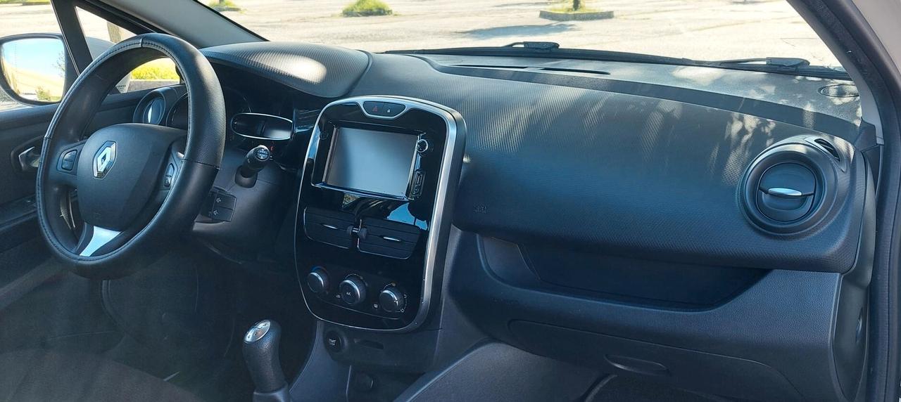 PARI AL NUOVO - RENAULT CLIO - 1.5 DIESEL - EURO 6 B