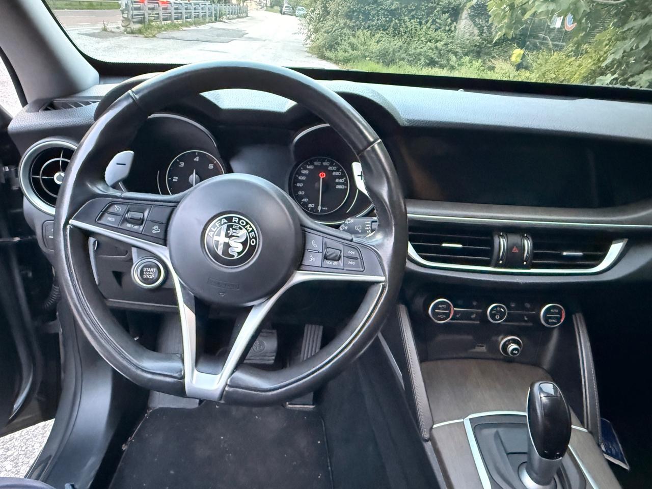 Alfa Romeo Stelvio 2.2 Turbodiesel 180 CV AT8 Q4 Business