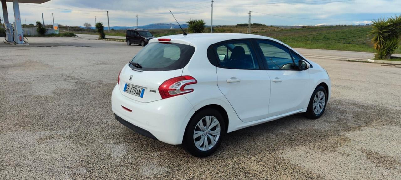 Peugeot 208 Allure