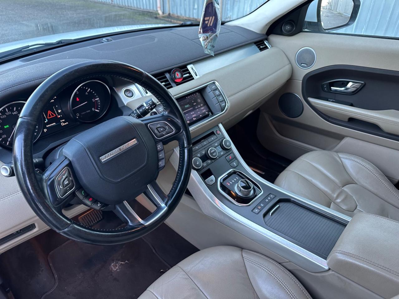 Land Rover Range Rover Evoque 2.2 TD4 5p. Pure