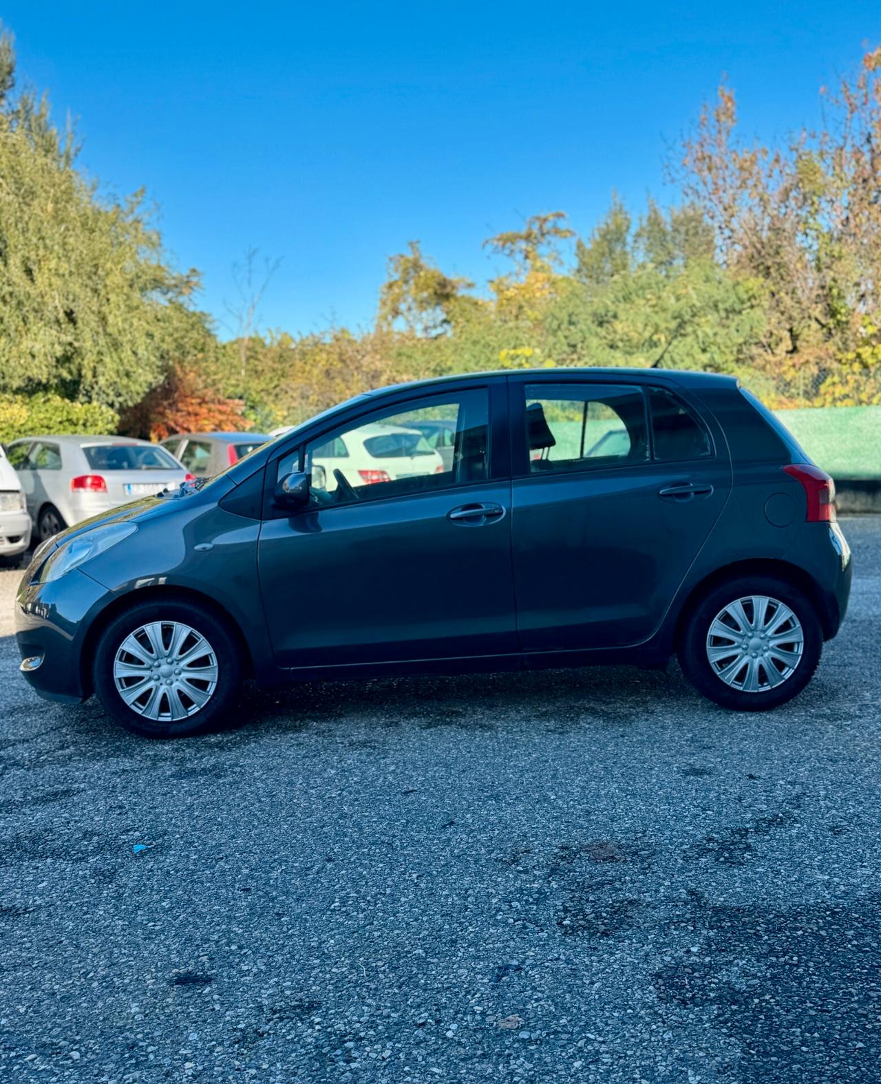 Toyota Yaris 1.3 5p Benz*Cambio AUTOMATICO*TAGLIANDI CERTIFICATI*