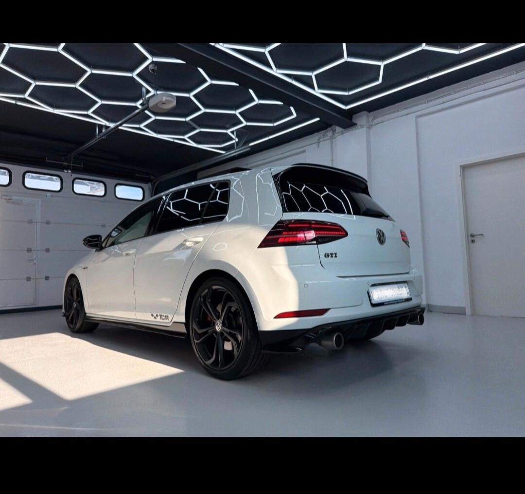 Volkswagen Golf GTI 2.0 TSI TCR DSG