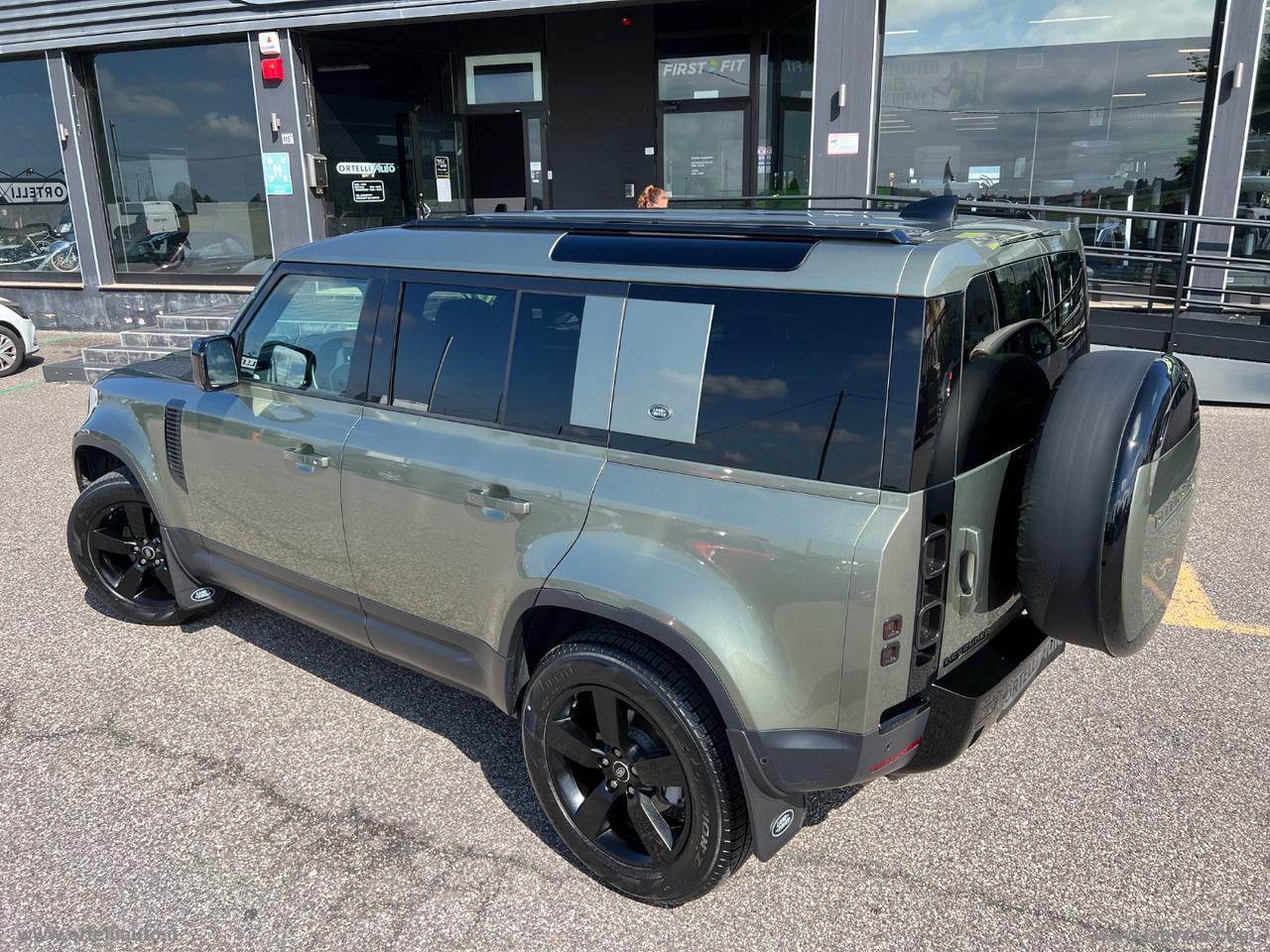LAND ROVER Defender 110 3.0D I6 250 CV AWD Auto SE