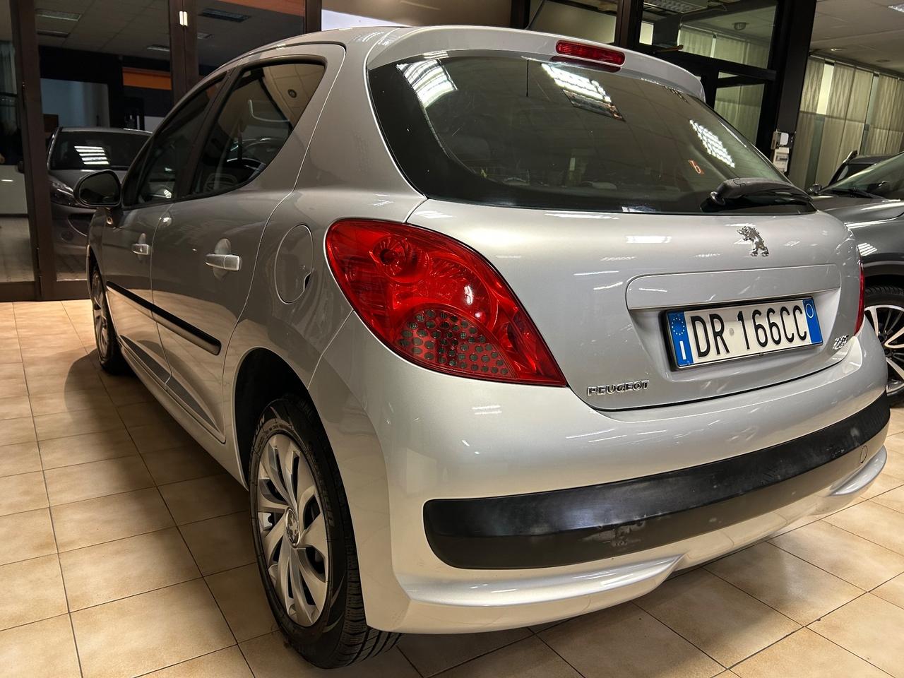 Peugeot 207 - 2008 1.4 benzina 88cv 171.000 KM