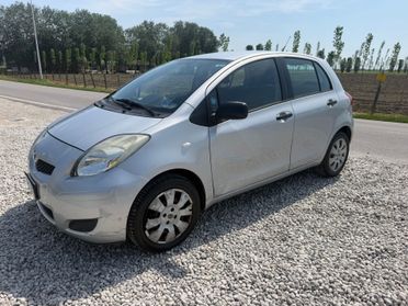 Toyota Yaris 1.0 5 porte Now GPL