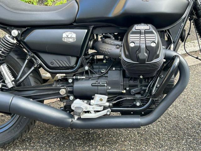 MOTO GUZZI V7 Stone S