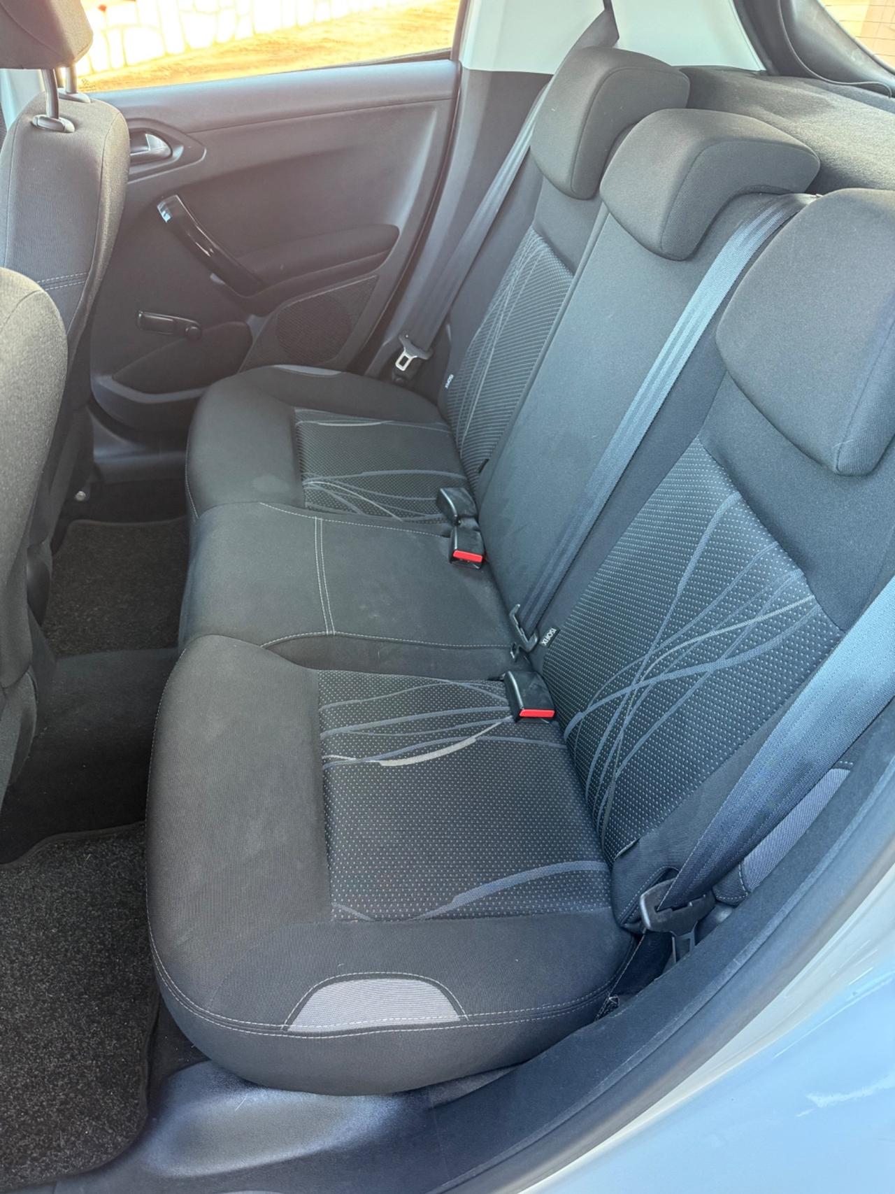 Peugeot 208 1.2 VTi 82 CV 5 porte Allure