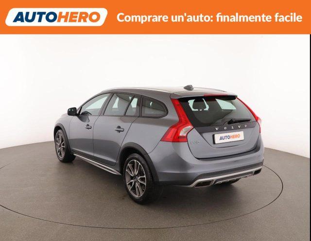 VOLVO V60 Cross Country D3 Momentum
