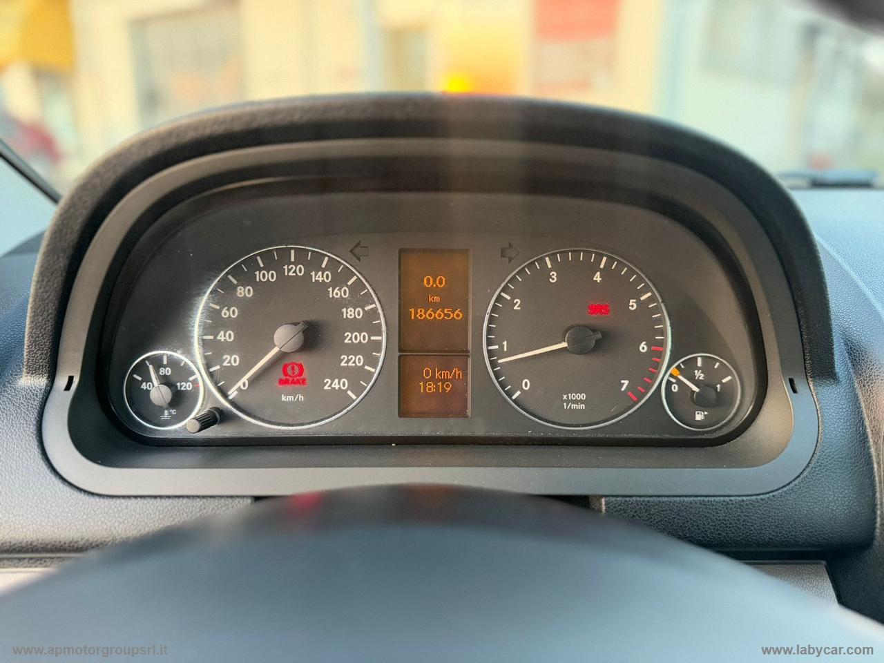 MERCEDES-BENZ A 150 BlueEFFICIENCY Avantgarde