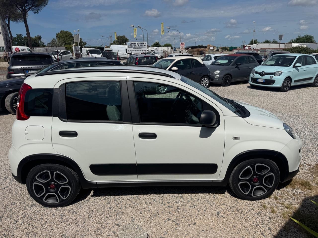 Fiat Panda 1.0 Hybrid City Cross SENZA VINCOLI DI FINANZIAMENTO
