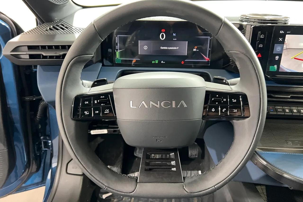 Lancia Ypsilon Hybrid e-DCT Edizione Cassina