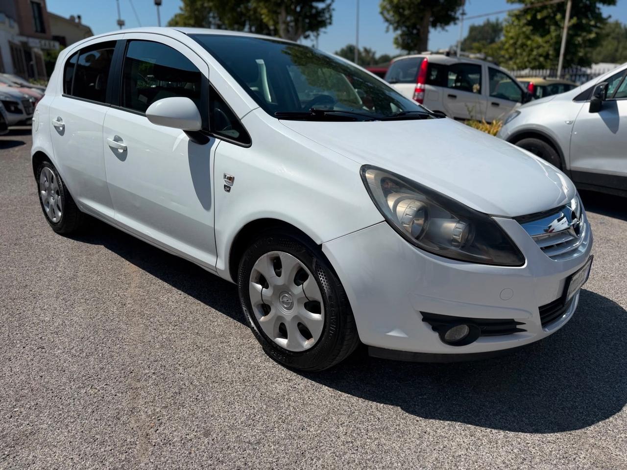 Opel Corsa 1.2 5 porte Club