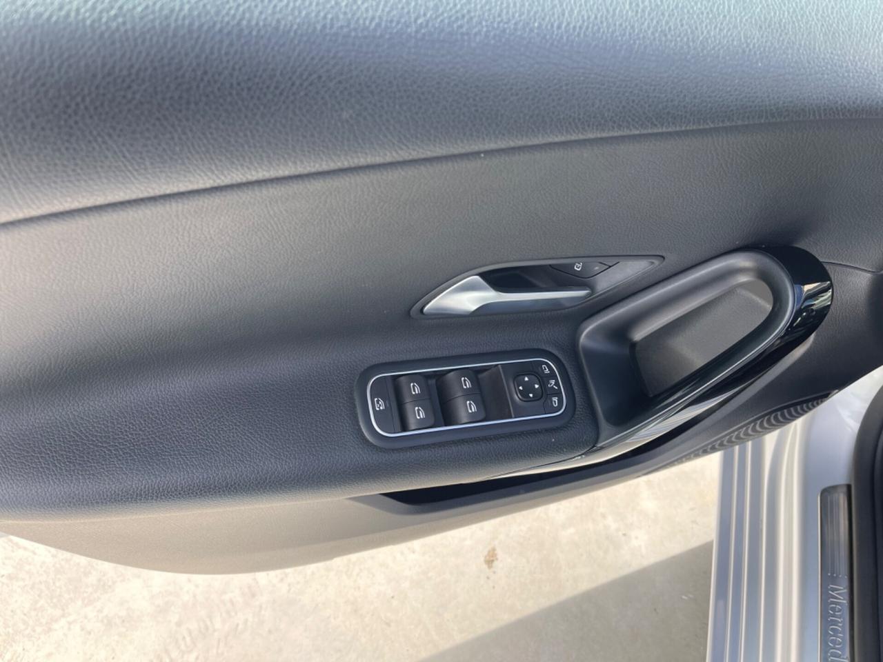 Mercedes-benz A 180 A 180 d Automatic Business Extra