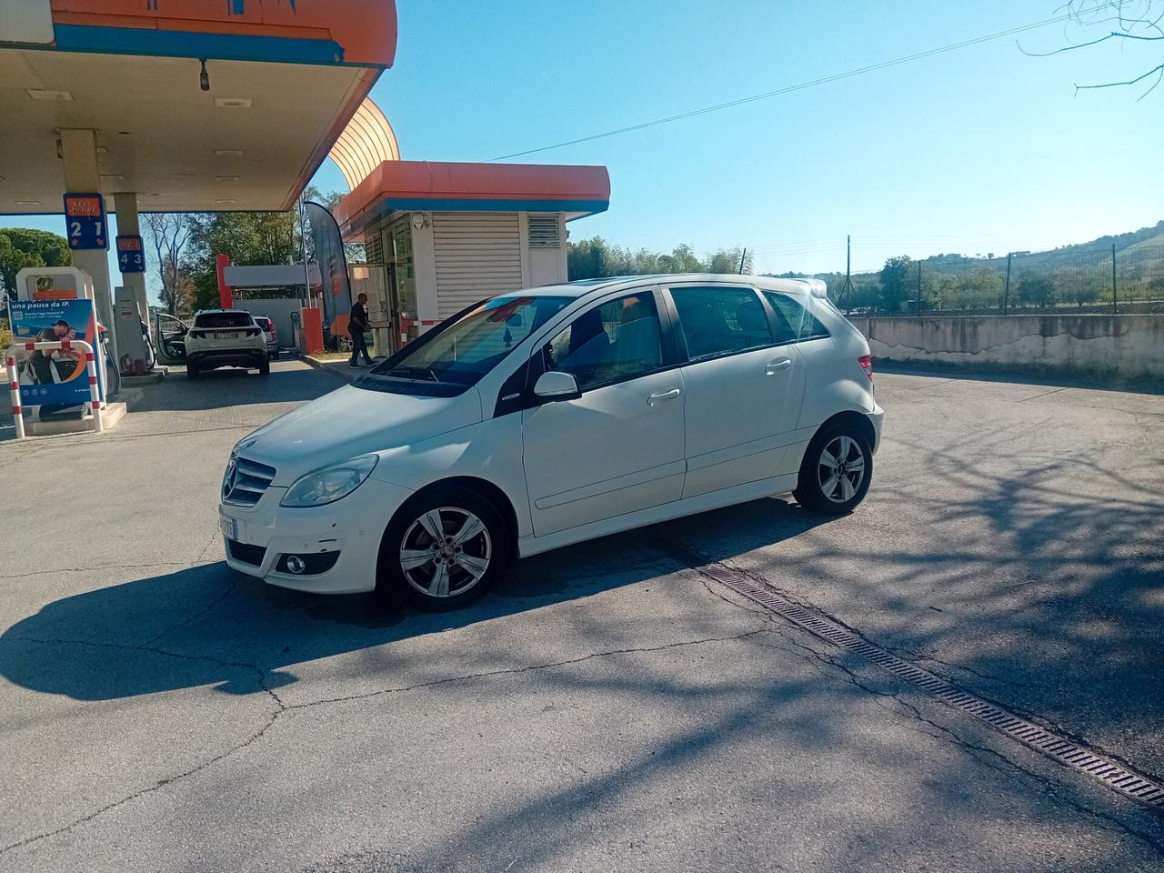 Mercedes-benz B 200 180 NGT BlueEFFICIENCY