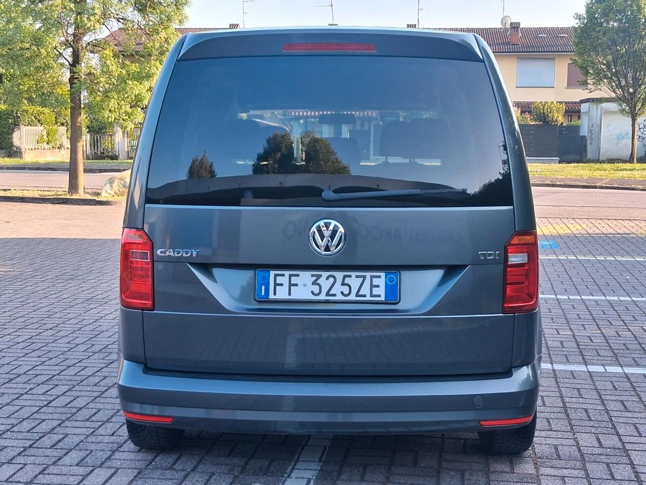 Volkswagen Caddy 2.0 TDI 102 CV Trendline..CELL 320 147 1147 WUATSAPP.
