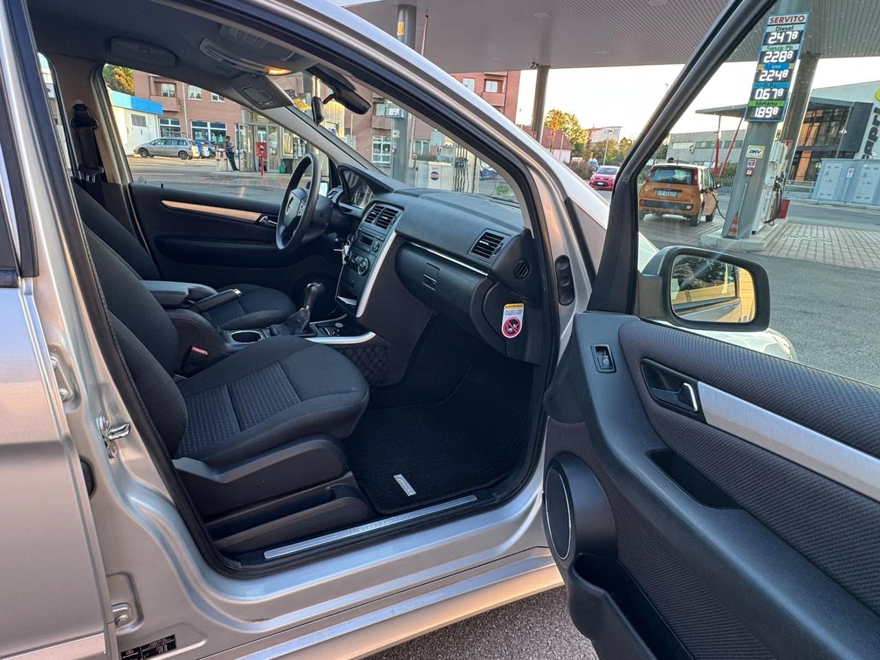 B 180 BlueEFFICIENCY Sport
