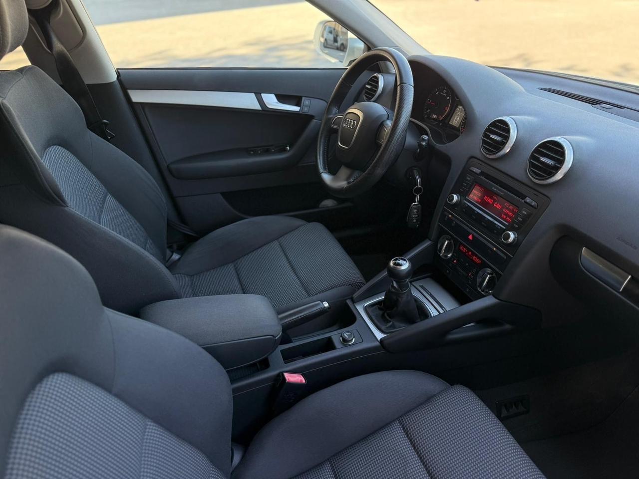 Audi A3 SPB 1.6 TDI 105 CV CR Ambition