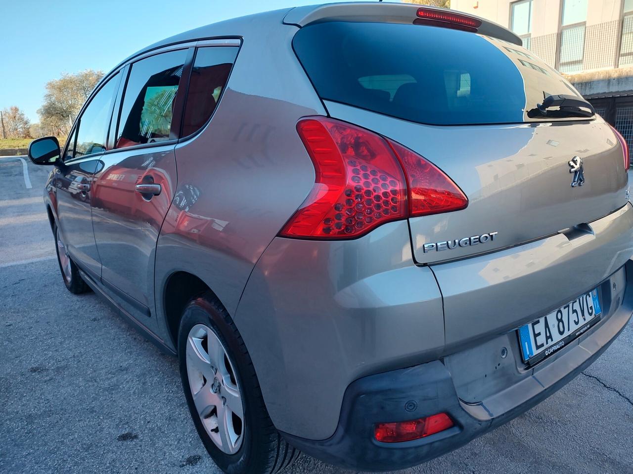 Peugeot 3008 1.6 HDi 110CV cambio robotizzato Premium