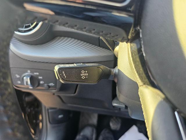 AUDI Q2 30 TDI Business