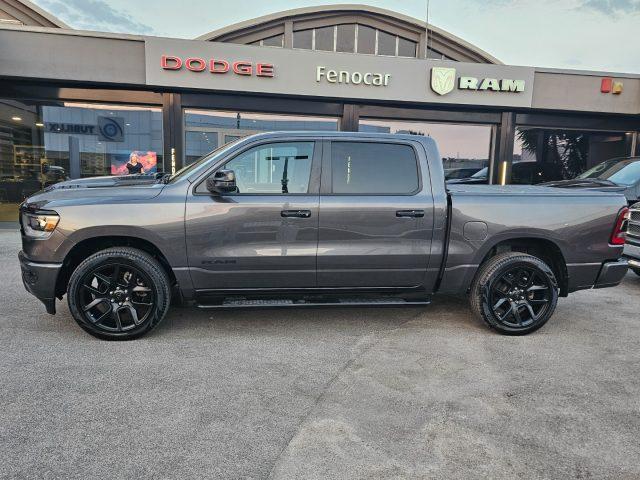 DODGE RAM 1500 5.7 V8 Crew Cab LARAMIE Black Night N1