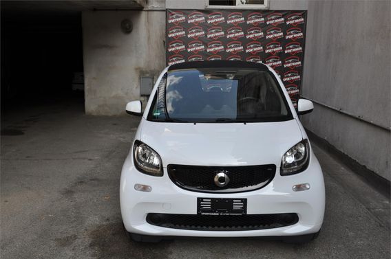 SMART FORTWO BIANCA TEL. 892