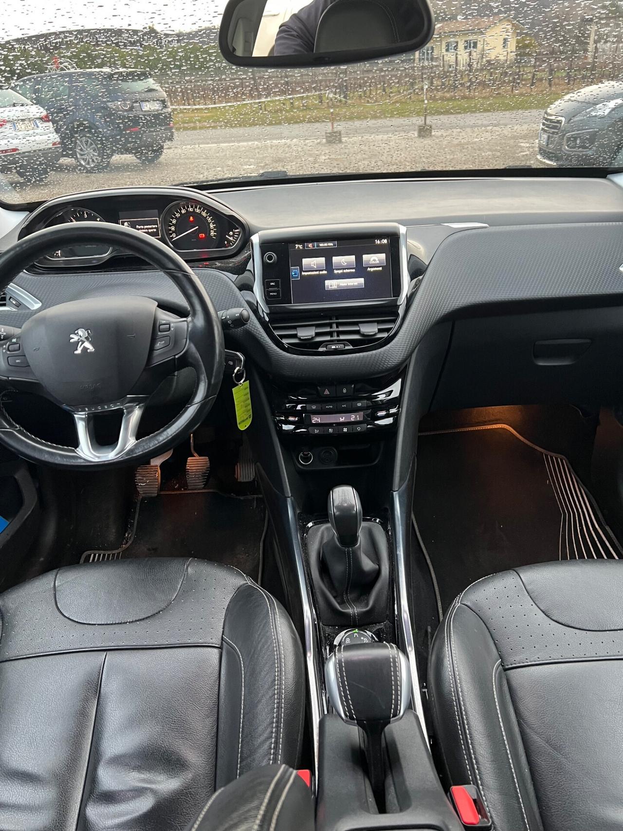 Peugeot 2008 BlueHDi 100 Black Matt