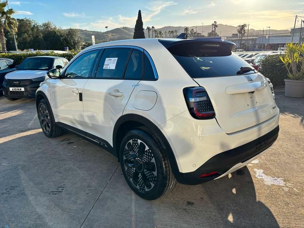 Fiat 600 Hybrid 110 CV DCT MHEV La Prima 2025 KM 0 IVA ESPOSTA Tua a solo 249 Euro al mese