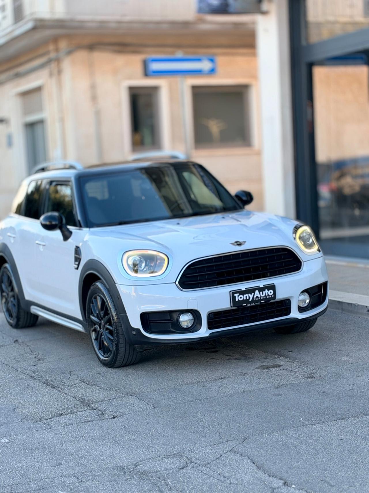 Mini Cooper D Countryman Hype auto my18 BICOLORE CON TETTO NERO, NAVI,FULL LED, BLUETOOTH,SCHERMO DIGITAL