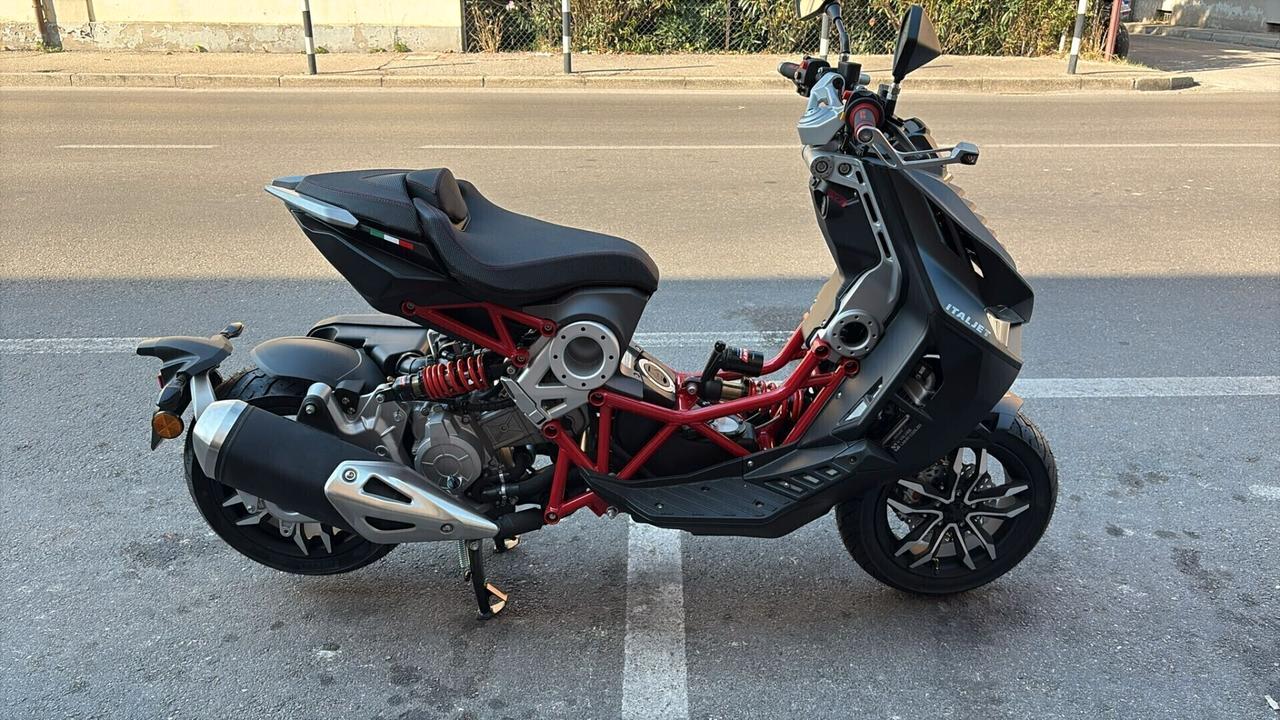 Italjet Dragster 125 DEMO a KM0 a Euro 3900 - nero/grigio