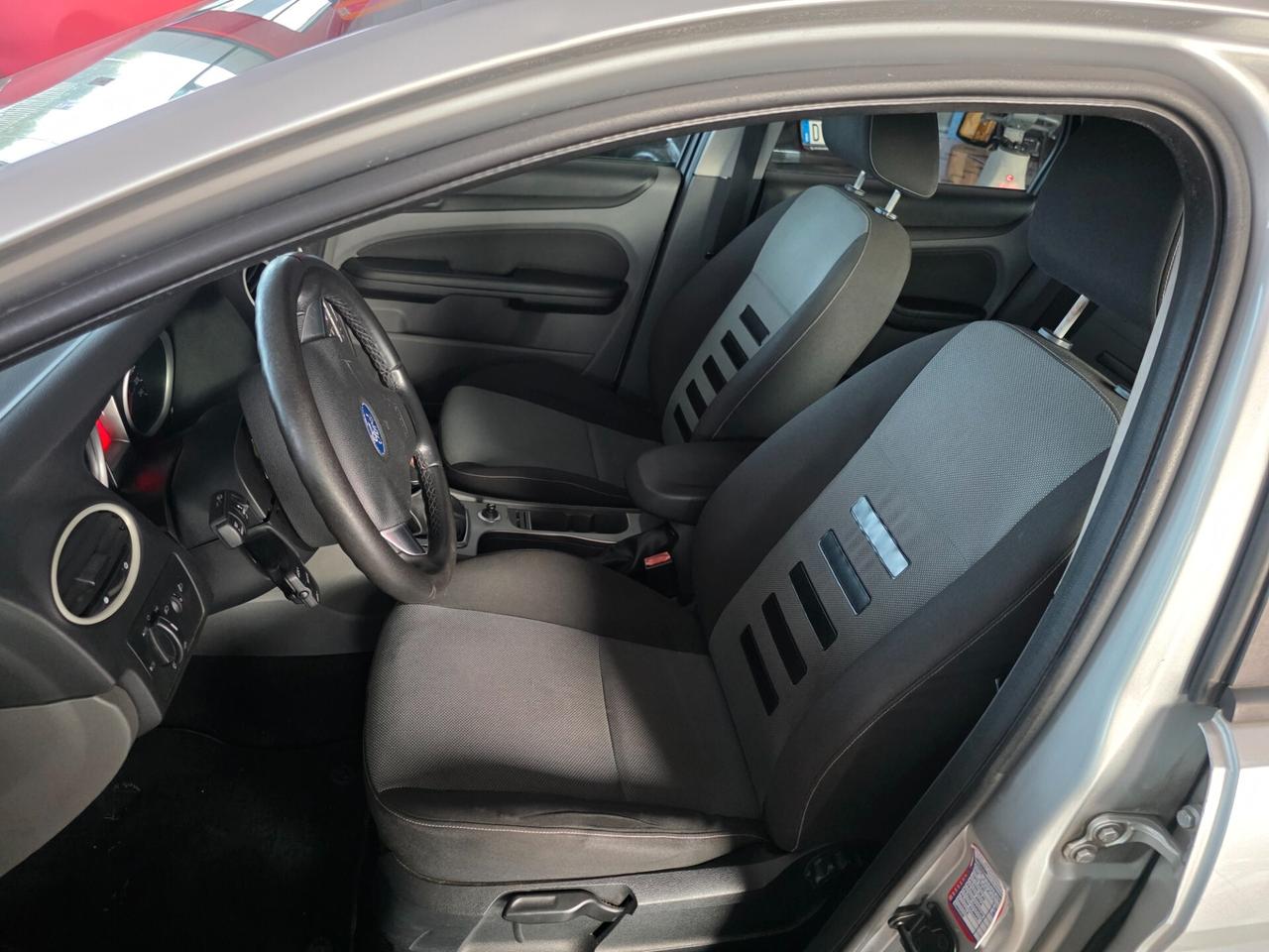 Ford Focus 1.6 TDCi (110CV) 5p. Tit. DPF