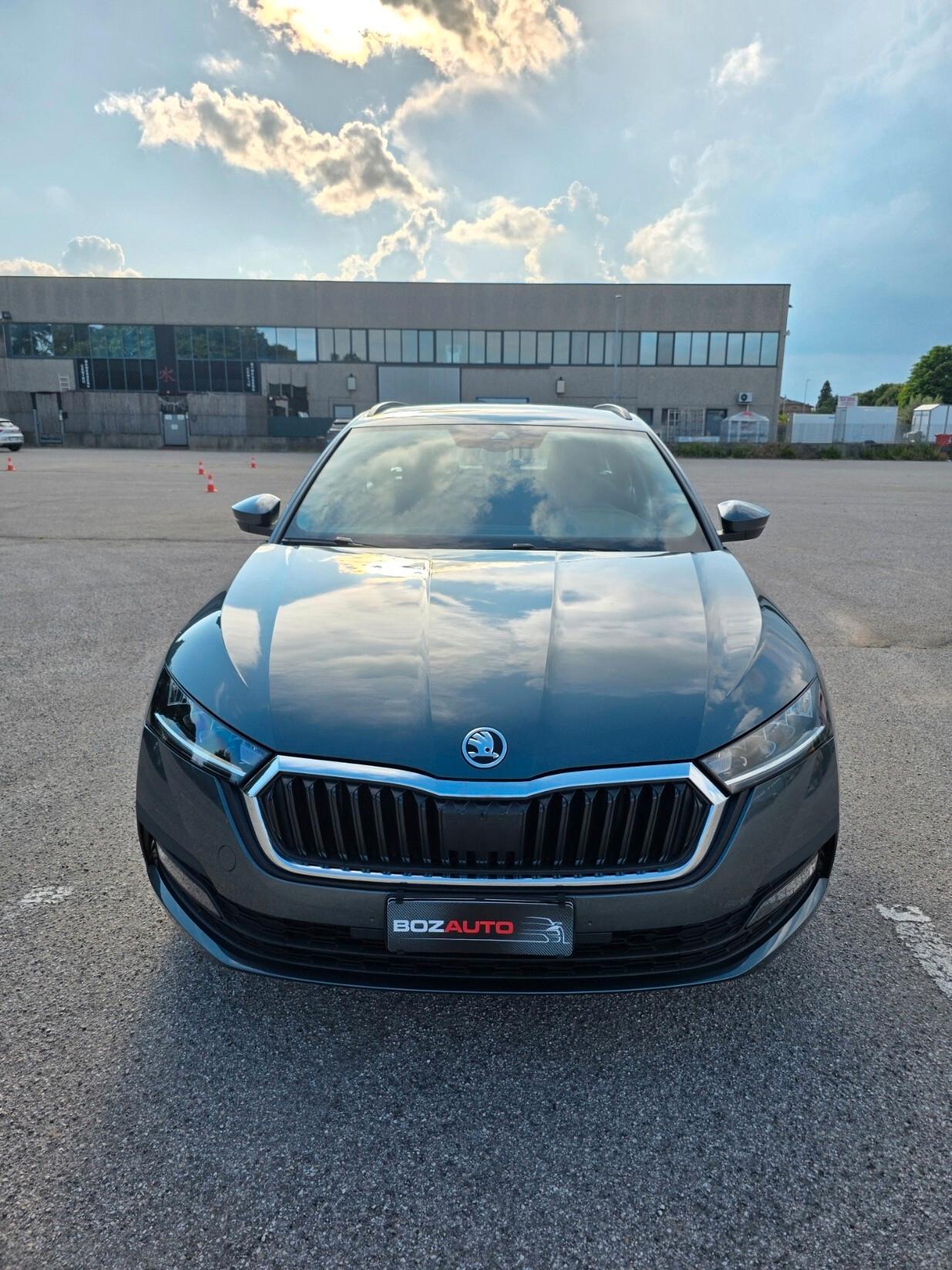 Skoda Octavia 2.0 TDI EVO SCR Wagon Executive Manuale