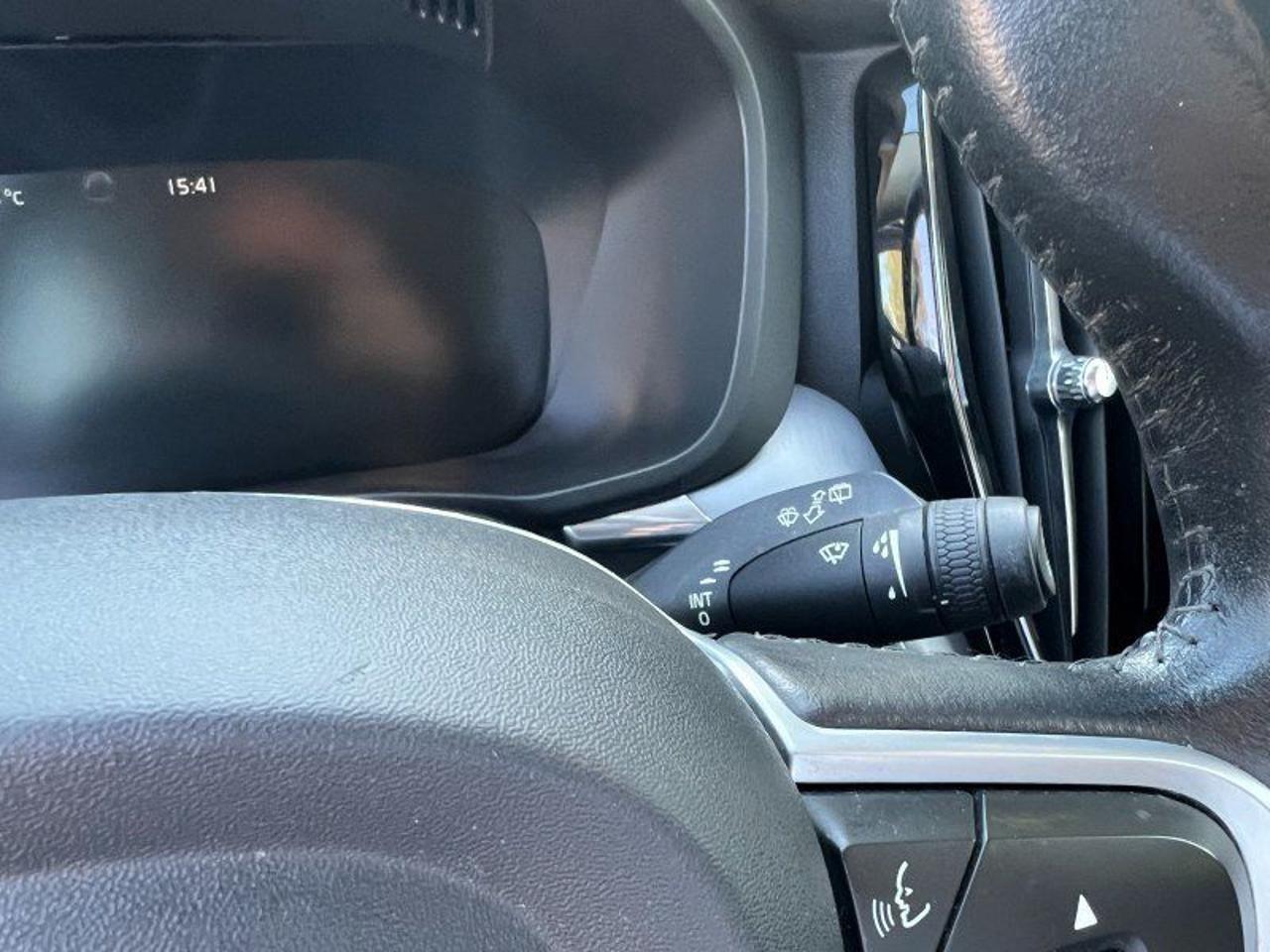 Volvo XC60 B4 (d) AWD Geartronic Business Plus