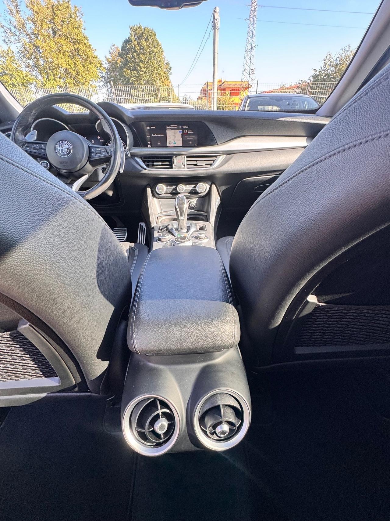 Alfa Romeo Stelvio 2.2 Turbodiesel 190 CV AT8 RWD