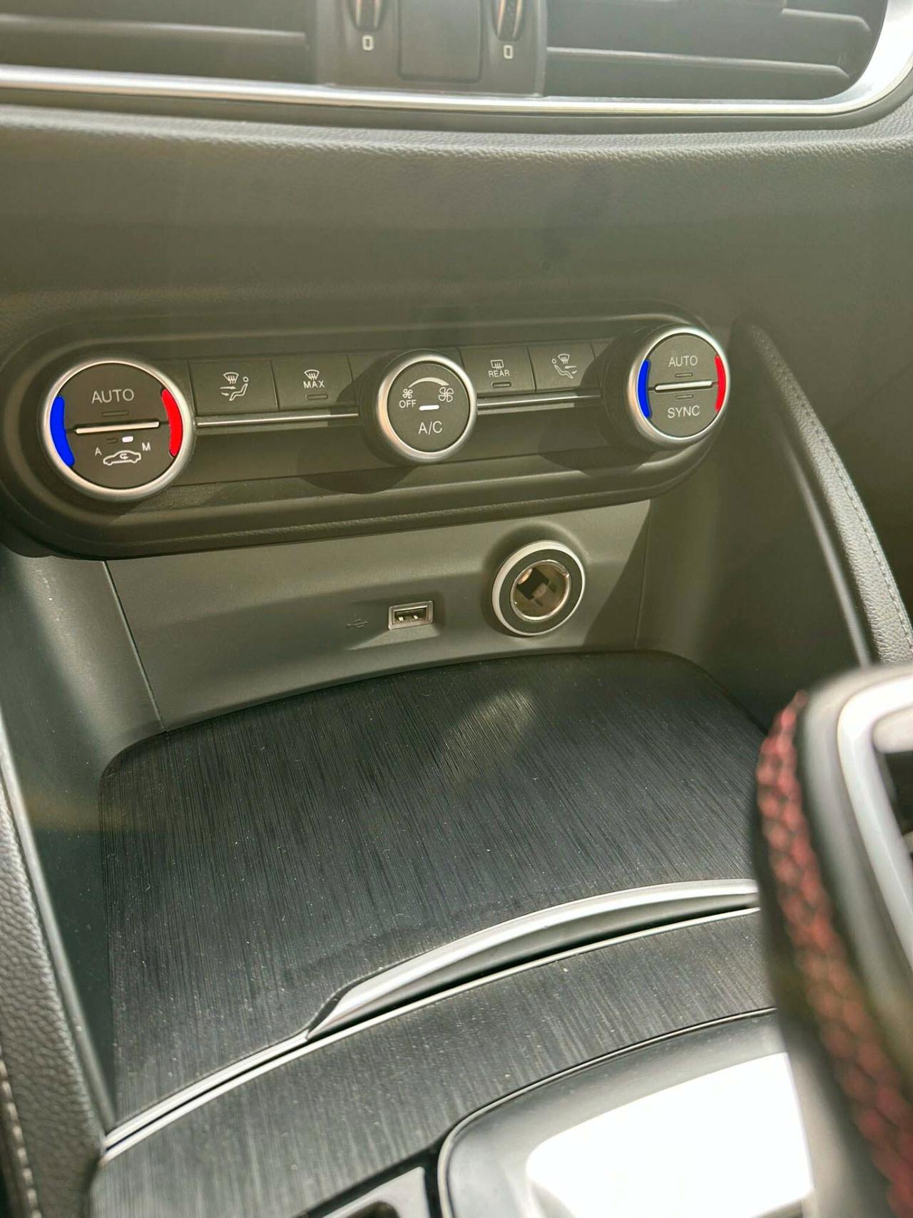 Alfa Romeo Stelvio 2.2 Turbodiesel 160 CV AT8 RWD Business