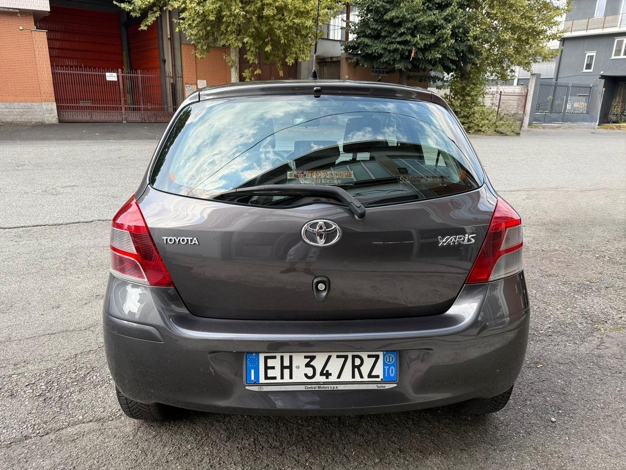 Toyota Yaris 1.0 5 porte Now