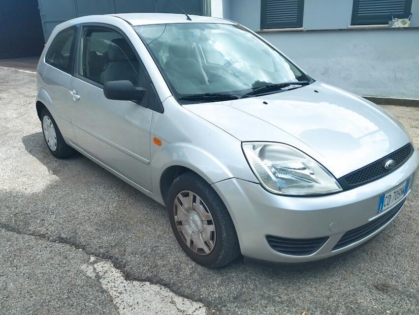 Ford Fiesta 1.2 16V 3p. Ambiente