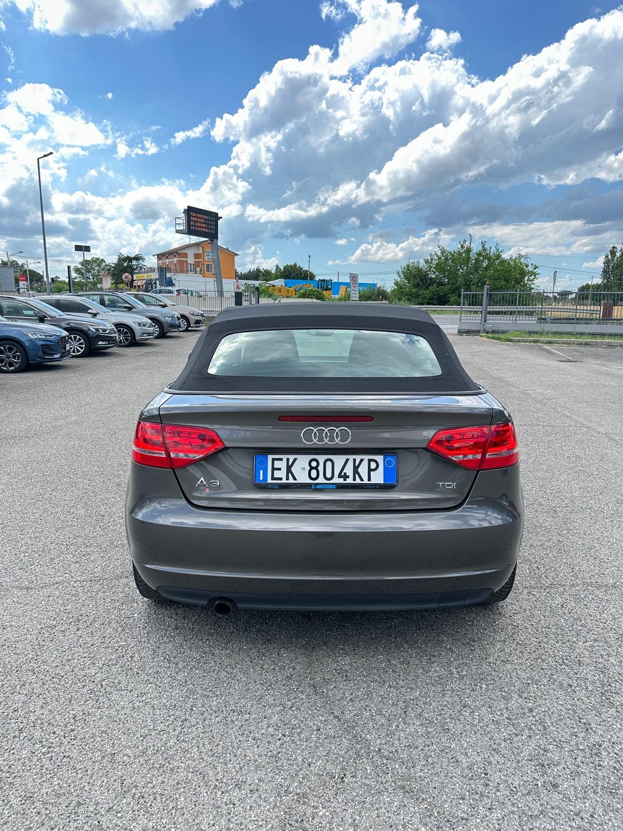 Audi A3 Cabrio 1.6 TDI 105 CV CR Attraction - 2012