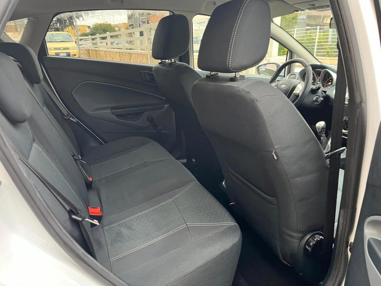 Ford Fiesta 1.4 TDCi 68CV 5 porte Titanium
