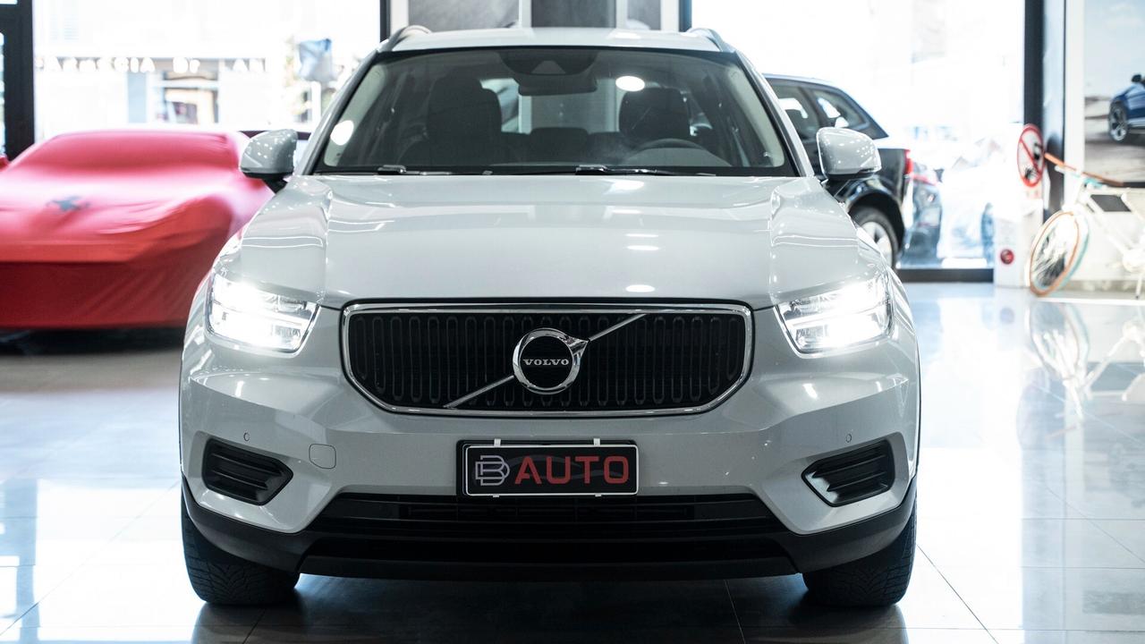 Volvo XC40 2.0 D3 150 CV MOMENTUM PRO AUTO NAVI LED FULL OPTIONAL