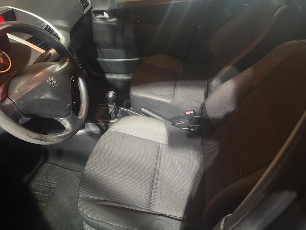 Peugeot 207 1.4 8V 75CV 5p. X Line