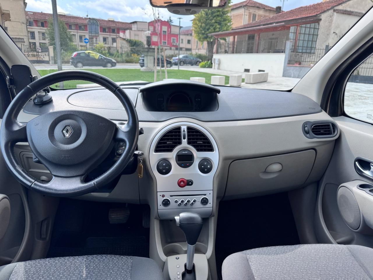 Renault Modus 1.6 16V Initiale cambio automatico